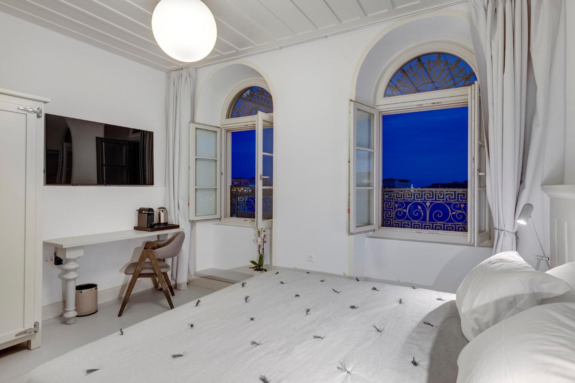 Hotel Skylight à Ermoúpoli Extérieur photo
